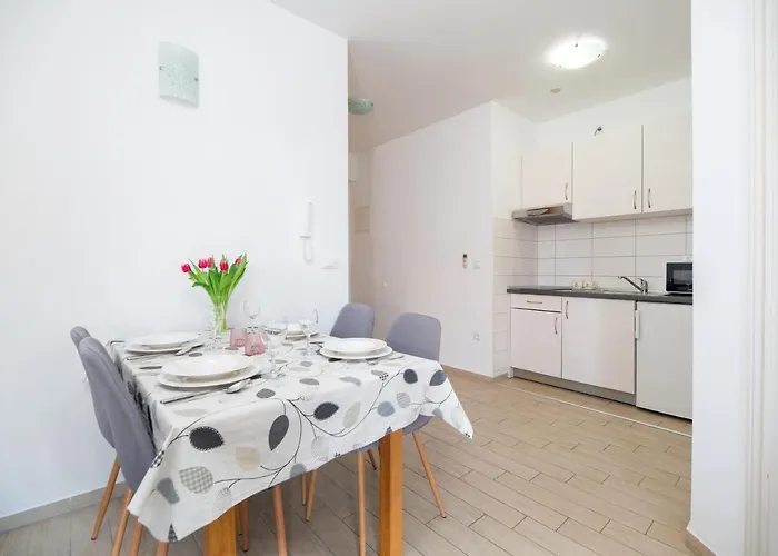Lelas Apartamento