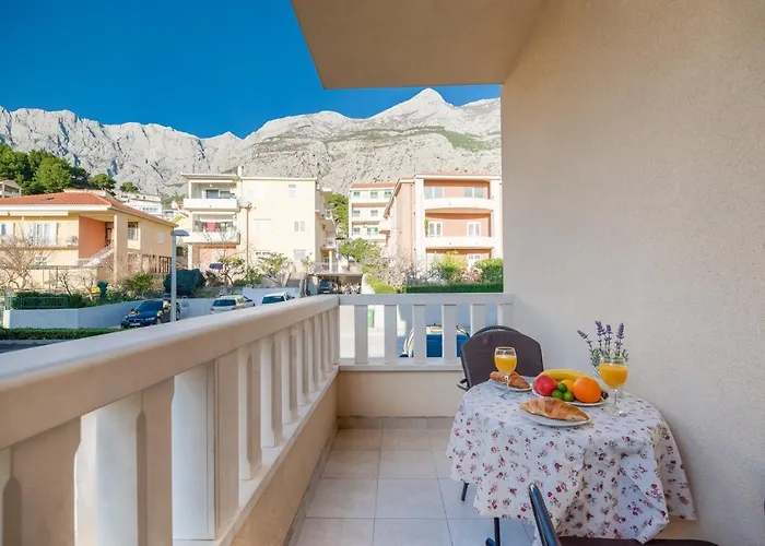 Lelas Makarska