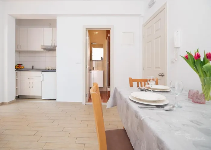 Appartamento Lelas Makarska