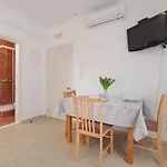 Lelas Apartament Makarska